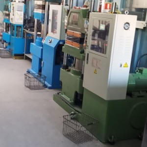 Profesionální vzorky gumových směsí laboratorní testování kvality výzkumné zařízení Česká republika